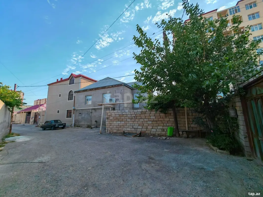 Satılır 5 otaqlı həyət evi 160 m²