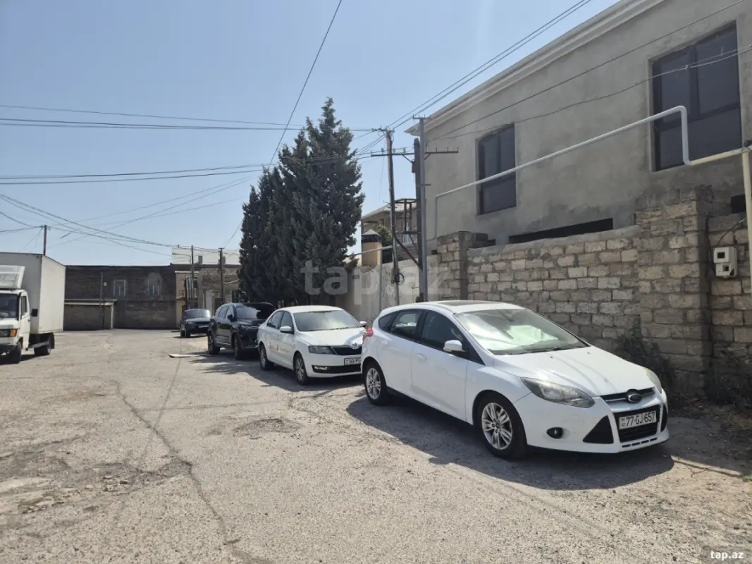 Satılır 7 otaqlı həyət evi 260 m²
