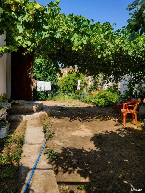 Satılır 2 otaqlı həyət evi 65 m²