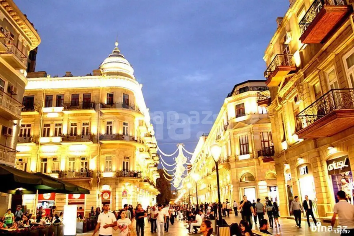 Kirayə verilir 4 otaqlı mənzil 180 m²