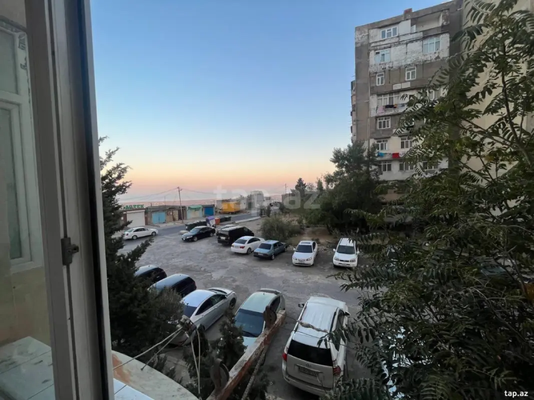 Kirayə verilir 2 otaqlı yeni tikili 70 m²