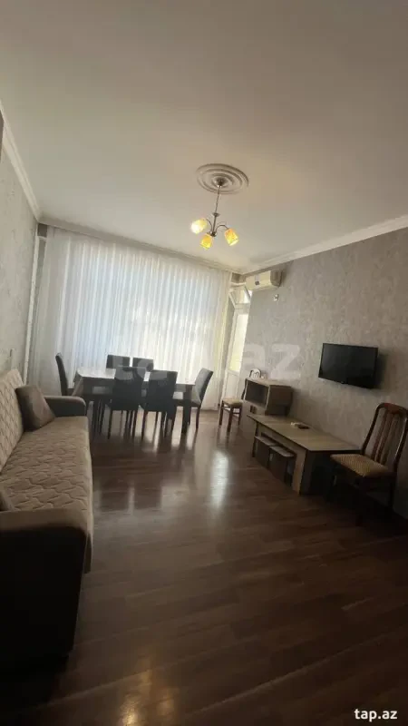 Kirayə verilir 2 otaqlı yeni tikili 70 m²