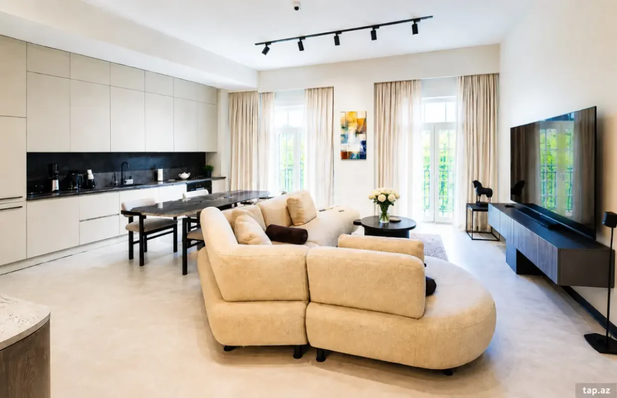 Satılır 4 otaqlı yeni tikili 140 m²