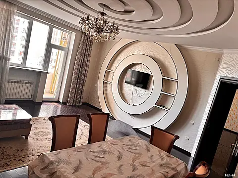 Kirayə verilir 4 otaqlı yeni tikili 148 m² — Bakı 4 otaq 148.00 m²