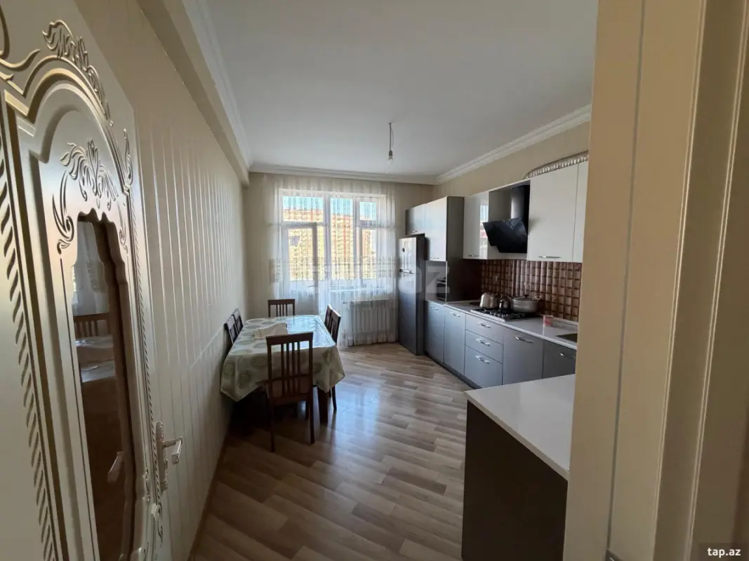 Kirayə verilir 3 otaqlı yeni tikili 100 m²