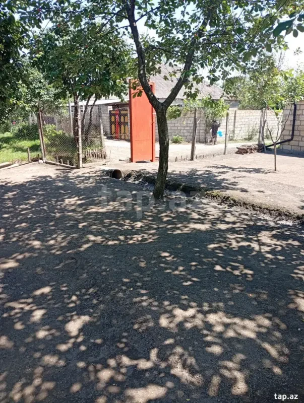 Satılır 2 otaqlı həyət evi 61.1 m²