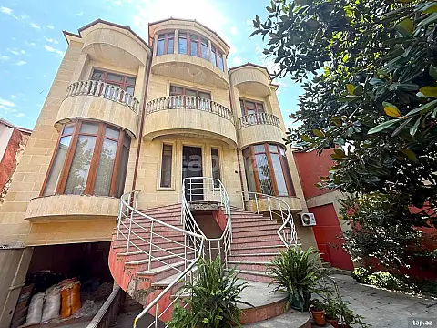 Satılır 6 otaqlı həyət evi 300 m² — Bakı 6 otaq 300.00 m²