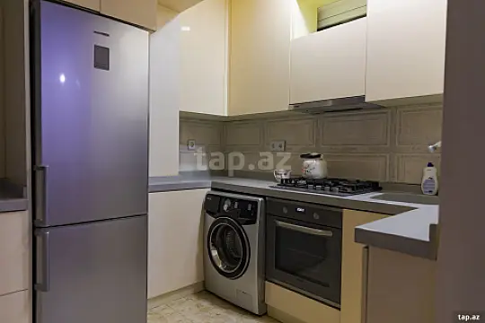 Kirayə verilir 4 otaqlı yeni tikili 100 m² — Bakı 4 otaq 100.00 m²