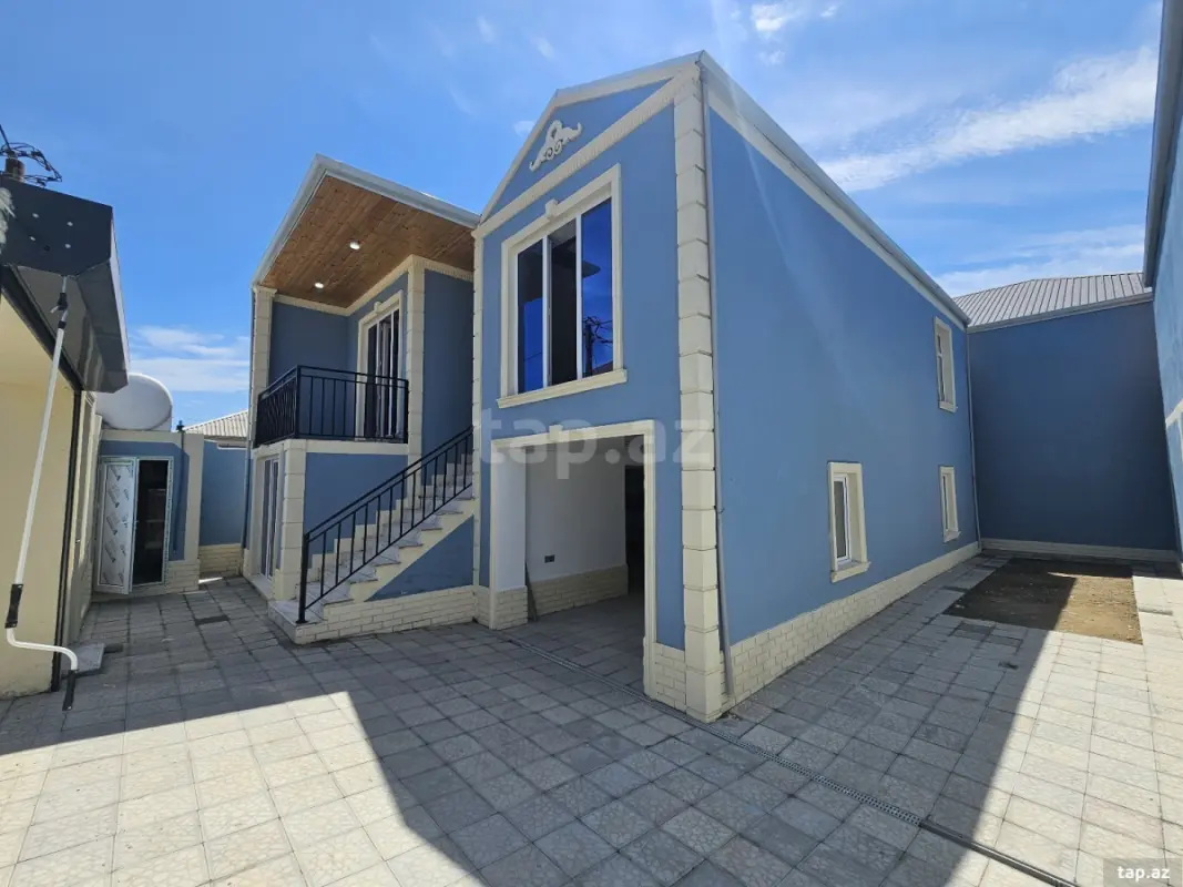 Satılır 4 otaqlı həyət evi 200 m²