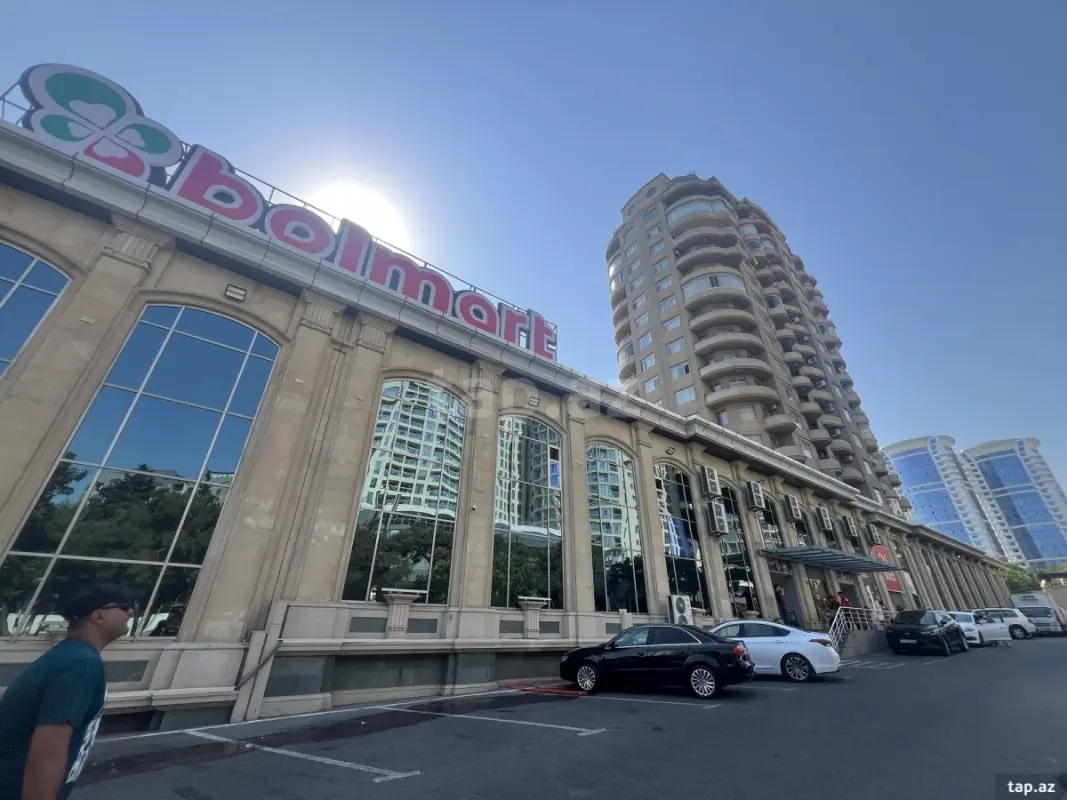 Kirayə verilir 3 otaqlı yeni tikili 125 m²