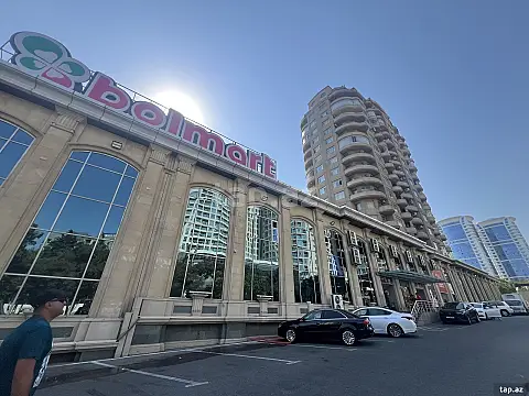 Kirayə verilir 3 otaqlı yeni tikili 125 m² — Bakı 3 otaq 125.00 m²