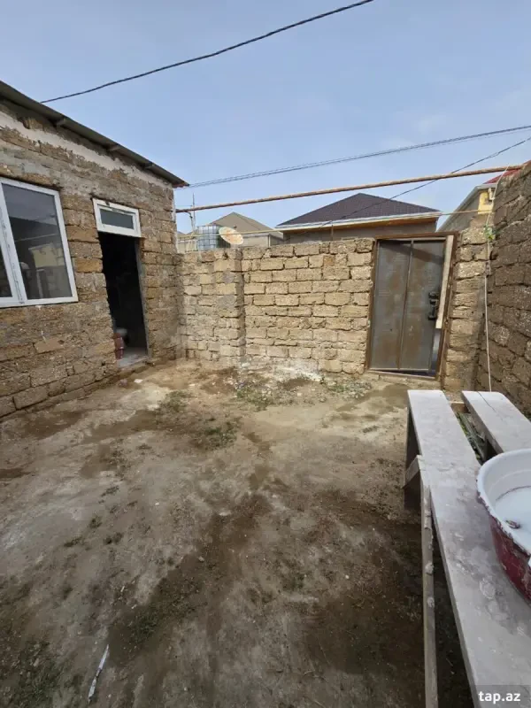 Satılır 1 otaqlı həyət evi 60 m²