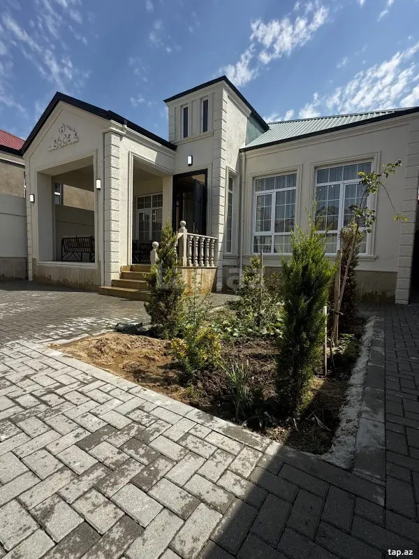 Satılır 4 otaqlı həyət evi 135 m²