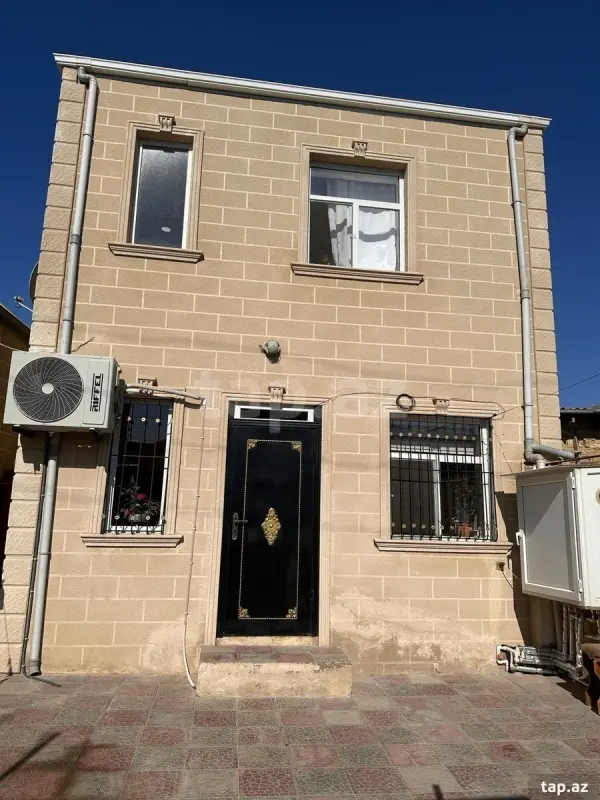 Satılır 4 otaqlı həyət evi 150 m²