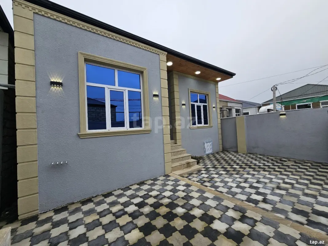 Satılır 4 otaqlı həyət evi 100 m²
