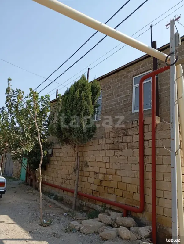 Satılır 8 otaqlı həyət evi 300 m²
