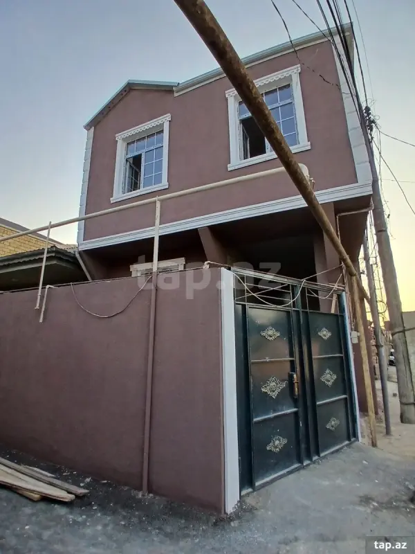 Satılır 4 otaqlı həyət evi 140 m²