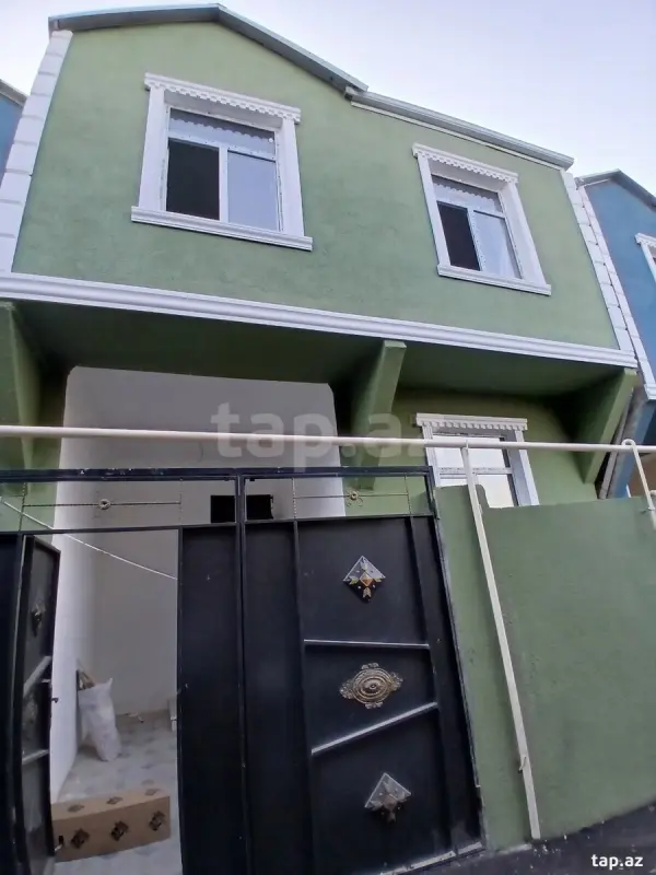 Satılır 5 otaqlı həyət evi 140 m²