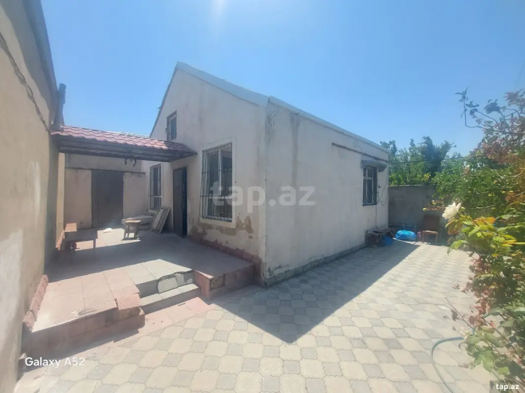 Satılır 3 otaqlı həyət evi 150 m²