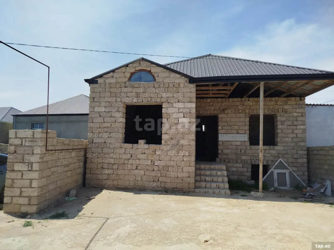 Satılır 3 otaqlı həyət evi 100 m²