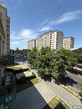 Satılır 3 otaqlı mənzil 65 m² — Bakı, Bakıxanov 3 otaq 65.00 m²