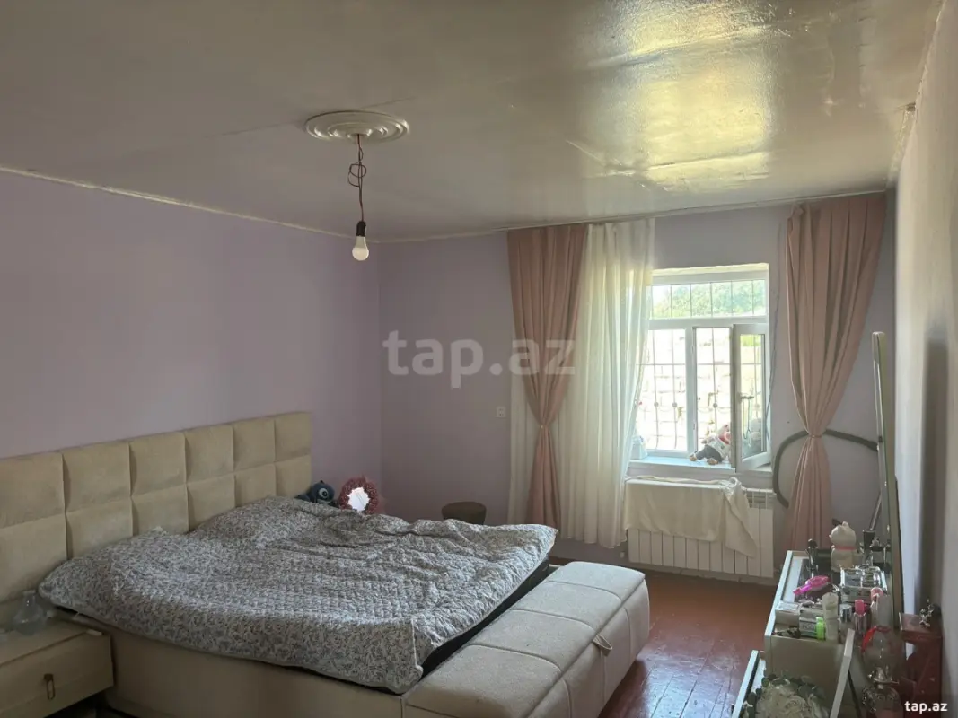 Satılır 5 otaqlı həyət evi 100 m²