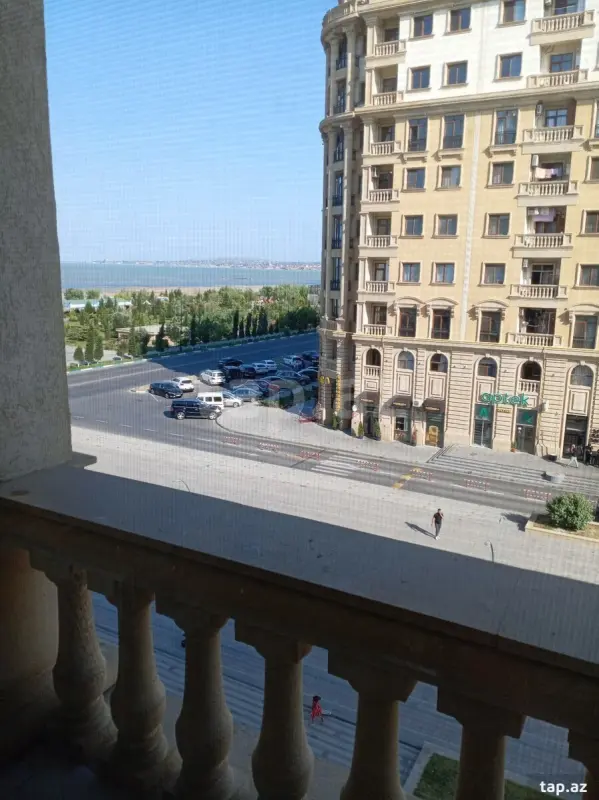 Kirayə verilir 2 otaqlı yeni tikili 65 m²