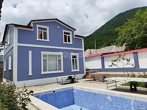 Kirayə verilir 5 otaqlı həyət evi 200 m² — Qəbələ 5 otaq 200.00 m²