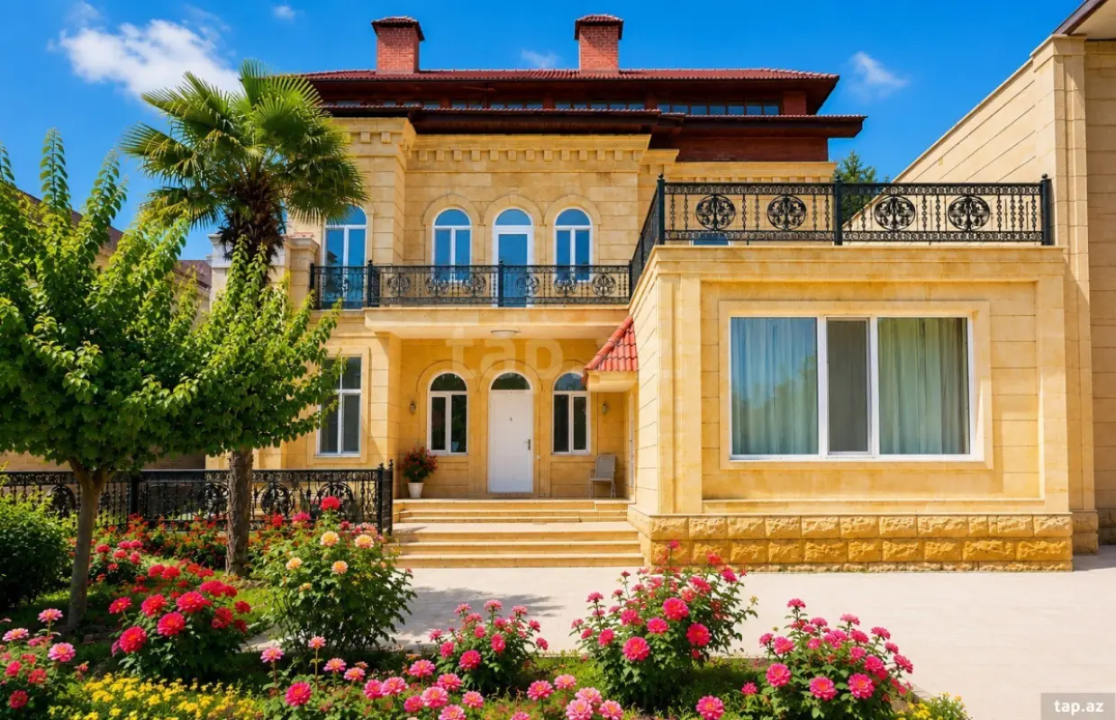 Satılır 6 otaqlı həyət evi 550 m²