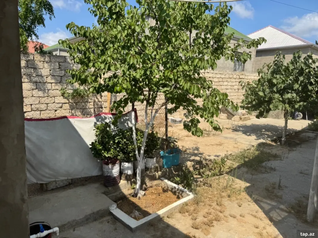 Satılır 4 otaqlı həyət evi 130 m²