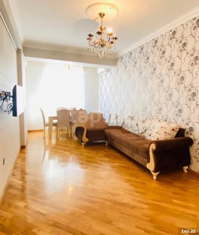 Kirayə verilir 2 otaqlı yeni tikili 70 m²