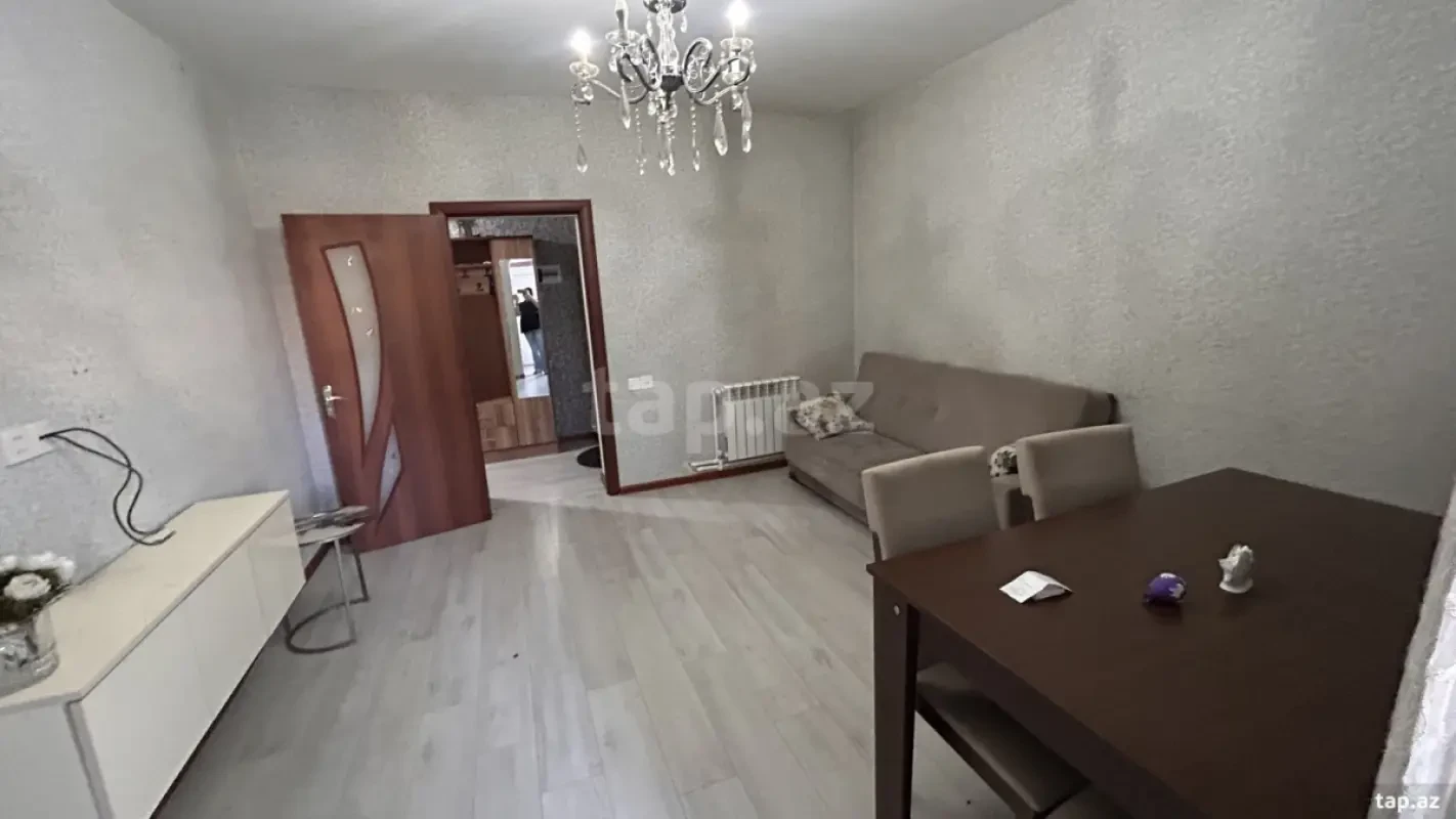Satılır 2 otaqlı mənzil 65 m²
