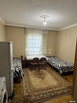 Kirayə verilir 1 otaqlı həyət evi 30 m² — Bakı, Bakıxanov 1 otaq 30.00 m²