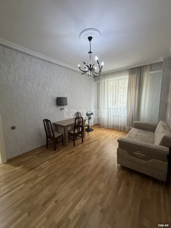 Kirayə verilir 2 otaqlı yeni tikili 50 m²