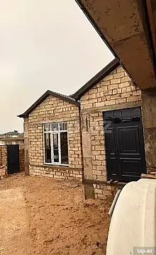 Satılır 4 otaqlı həyət evi 135 m² — Bakı 4 otaq 135.00 m²