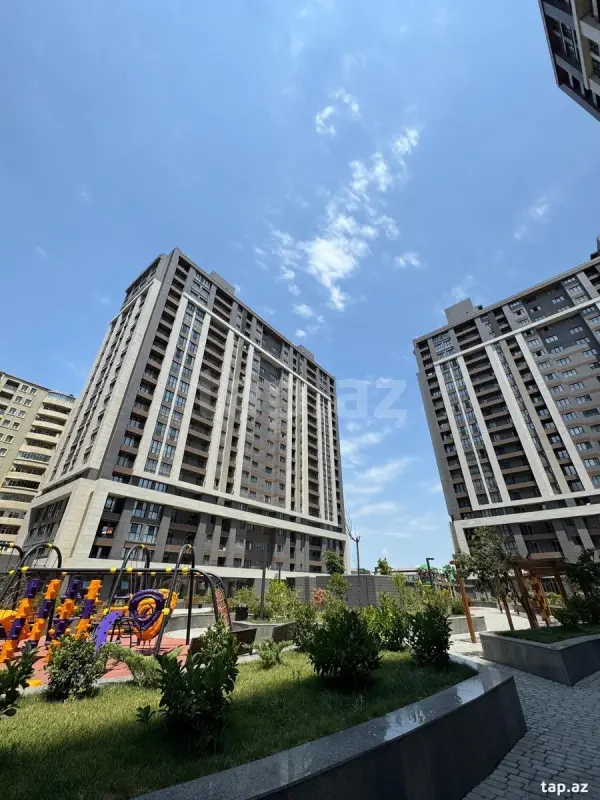Kirayə verilir 3 otaqlı yeni tikili 124 m²