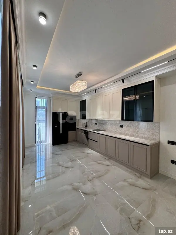 Satılır 4 otaqlı yeni tikili 181 m²