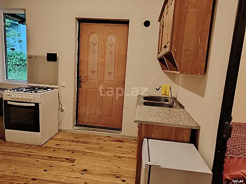 Kirayə verilir 3 otaqlı həyət evi 80 m² — Zaqatala 3 otaq 80.00 m²
