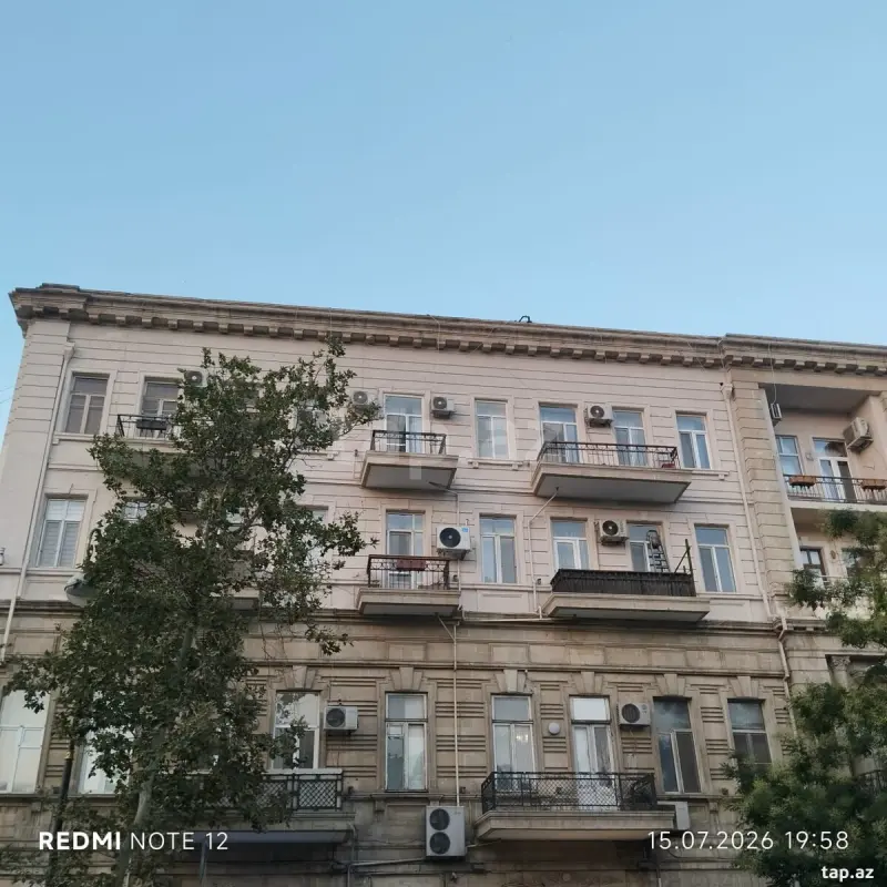 Satılır 2 otaqlı mənzil 90 m²