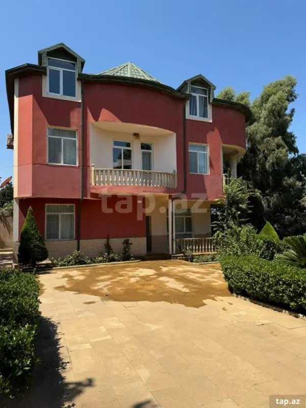 Satılır 6 otaqlı həyət evi 360 m²