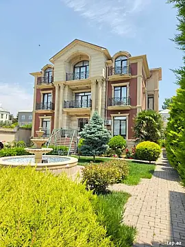 Satılır 8 otaqlı həyət evi 800 m² — Bakı 8 otaq 800.00 m²
