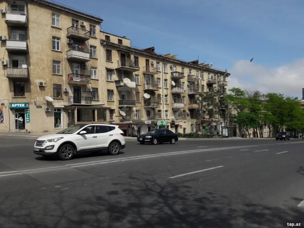 Satılır 1 otaqlı mənzil 40 m²