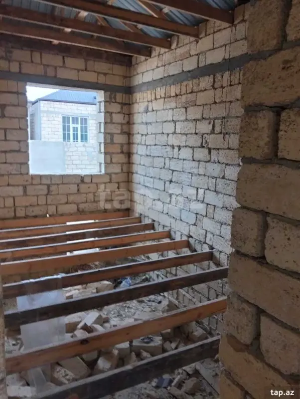 Satılır 3 otaqlı həyət evi 100 m²