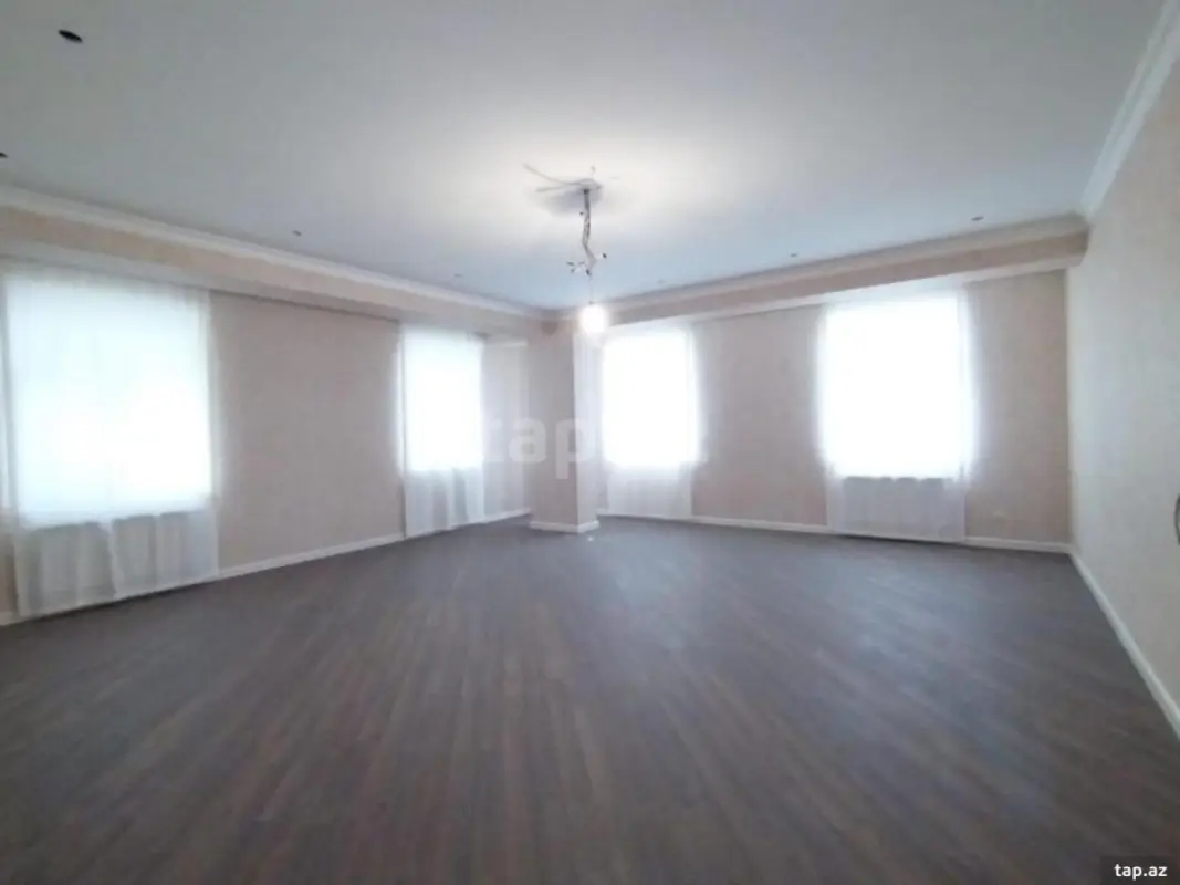 Satılır 4 otaqlı yeni tikili 176 m²