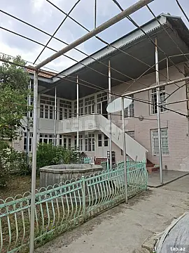 Satılır 5 otaqlı həyət evi 150 m² — Şəki 5 otaq 150.00 m²