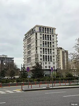 Satılır 3 otaqlı yeni tikili 189 m² — Bakı 3 otaq 189.00 m²