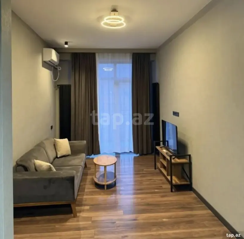 Kirayə verilir 2 otaqlı yeni tikili 72 m²