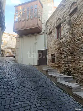 Kirayə verilir 1 otaqlı mənzil 40 m² — Bakı, İçərişəhər 1 otaq 40.00 m²