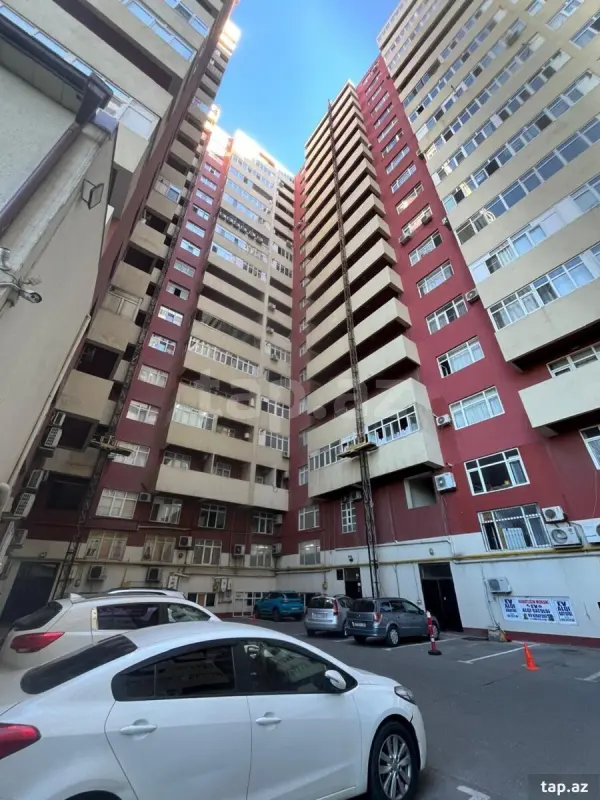 Satılır 3 otaqlı yeni tikili 115 m²