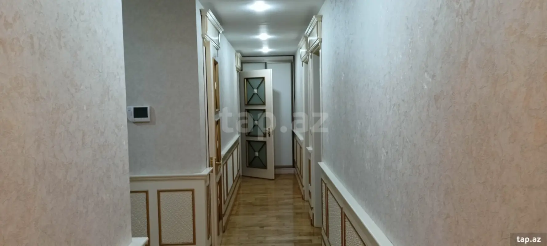 Satılır 3 otaqlı yeni tikili 180 m²